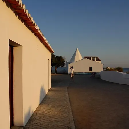 Sra Da Rocha * Porches (Algarve)
